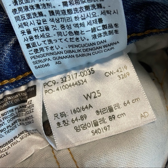 LEVI’S 501 | Med Light Wash Denim Jean Cut Off Shorts - Size: 25 - Picture 9 of 14